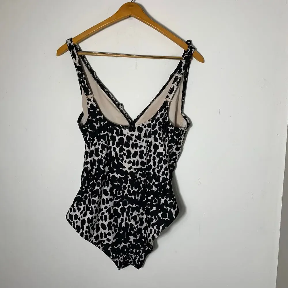 DKNY Women's Ruffle Plunge Underwire Tummy-Control OnePiece Swimsuit Size 18 EUC - Picture 4 of 4